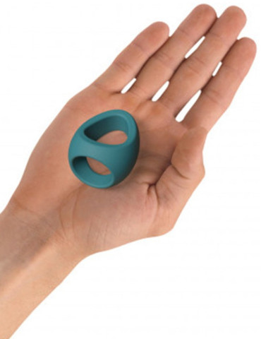 Silikonový postroj na penis a varlata Flux Ring , Love to Love
